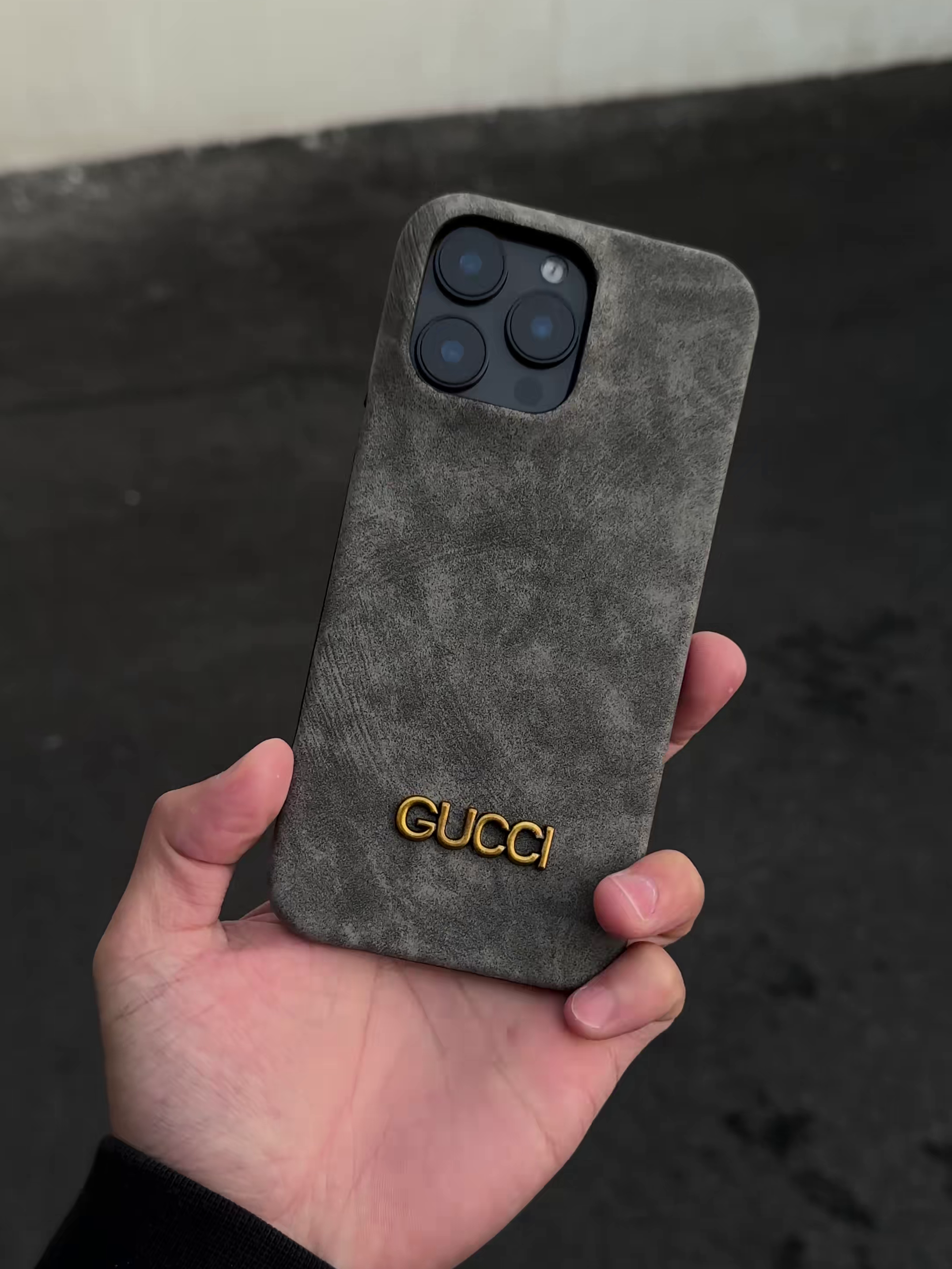 古馳金屬立標翻毛皮手機殼-ZUIHANG SHOP